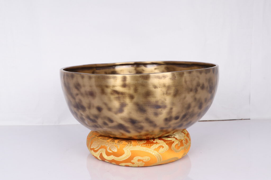 Handmade singing bowl Sound Himalaya